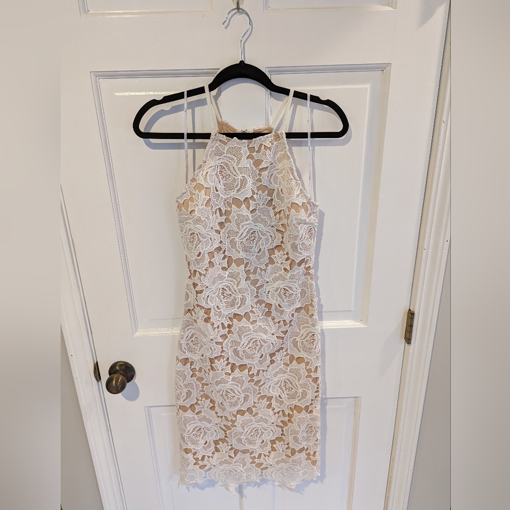 Lulu's white lace dress